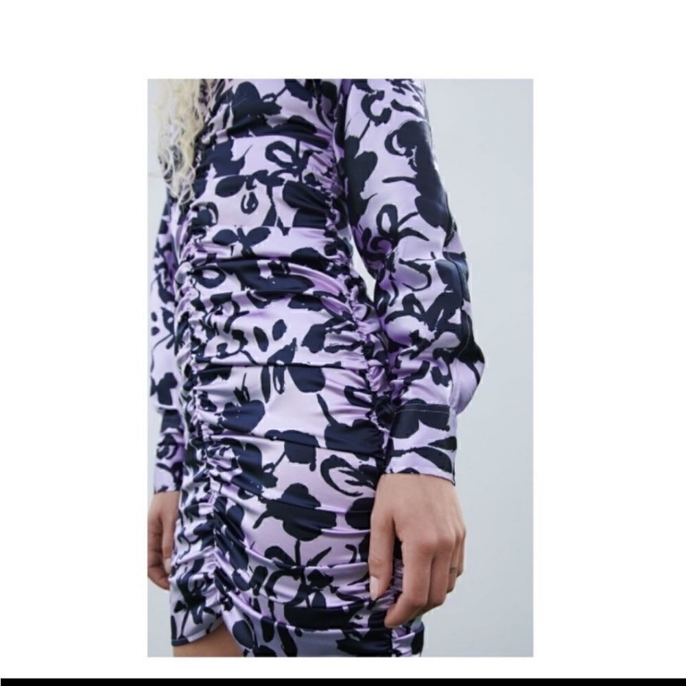 Zara Satin Effect Black and Lilac Dress Sz Large - Picture 4 of 8